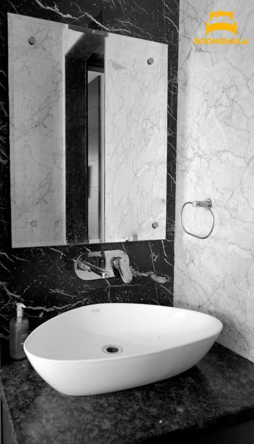 Hotel Ls 21 Badshahpur Екстериор снимка