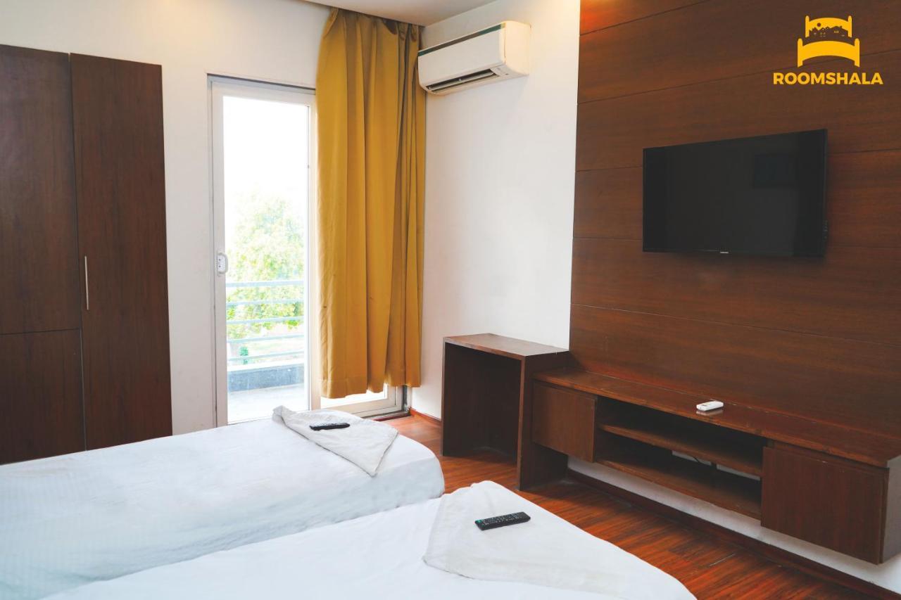 Hotel Ls 21 Badshahpur Екстериор снимка